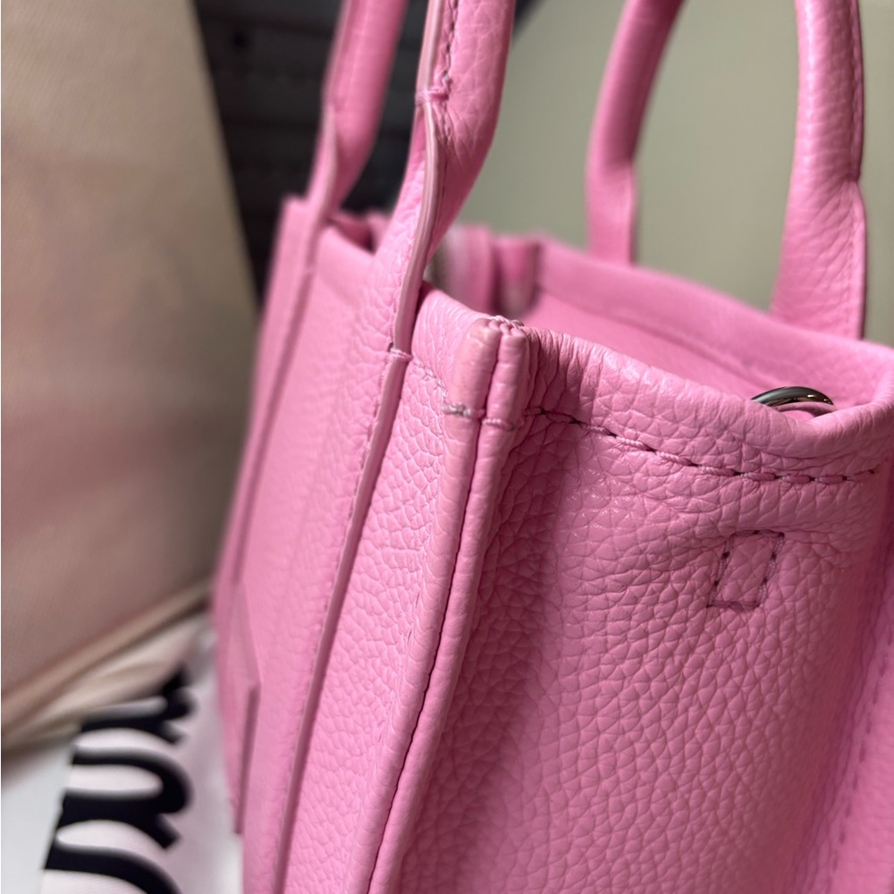 Marc Jacobs Fluro Candy The Leather Crossbody Tote Bag MINI - Picture 3 of 16